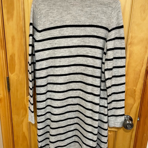 Cardigan - Picture 2 of 3